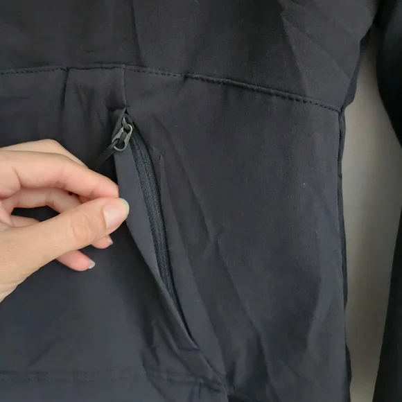 The North Face Women's Black Cropped 1/2 Zip Reversable Pullover, Sm, Windwall - Picture 2 of 9